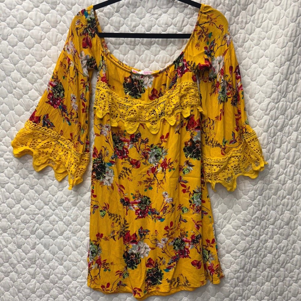 Southern Fried Chics Boho Bell Sleeve Mini Dress Size Small